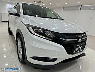 Honda Vezel 1.5X Auto 2015 White Pushstart Revcam